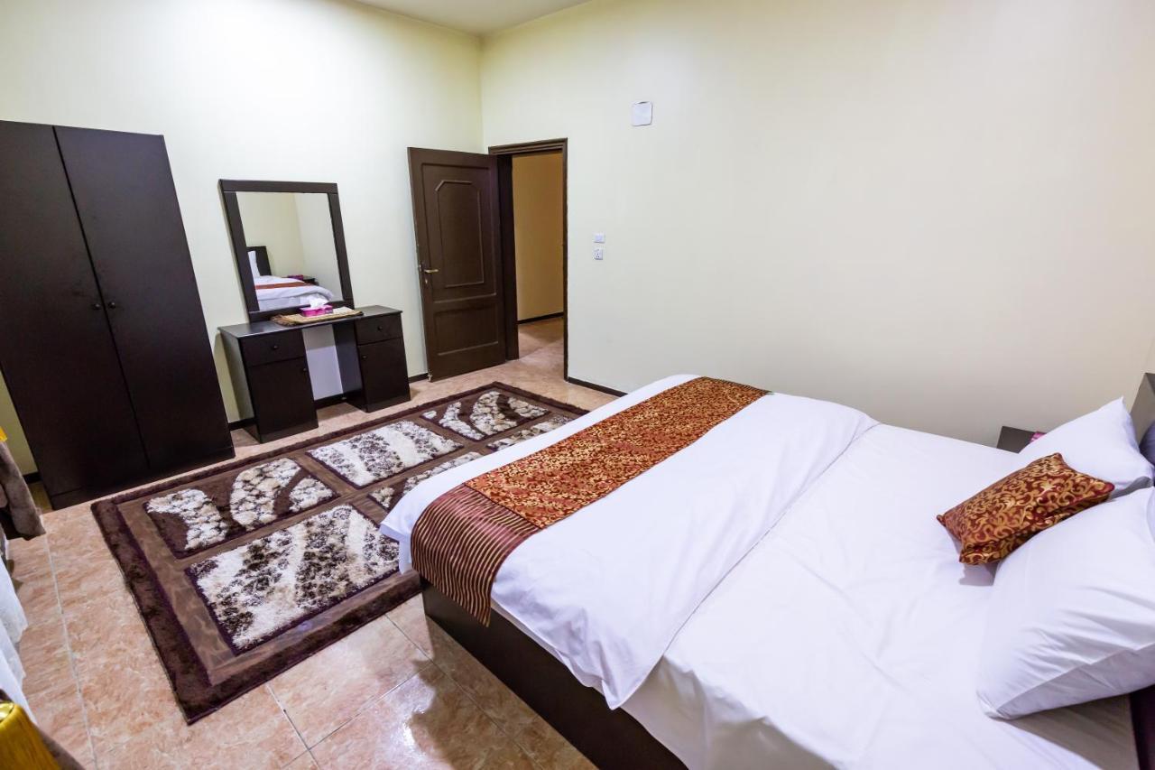 Al Eairy Furnished Apartments- Jeddah 1 Exterior photo