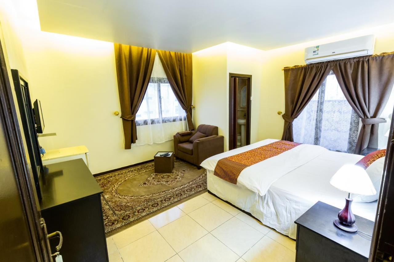 Al Eairy Furnished Apartments- Jeddah 1 Exterior photo