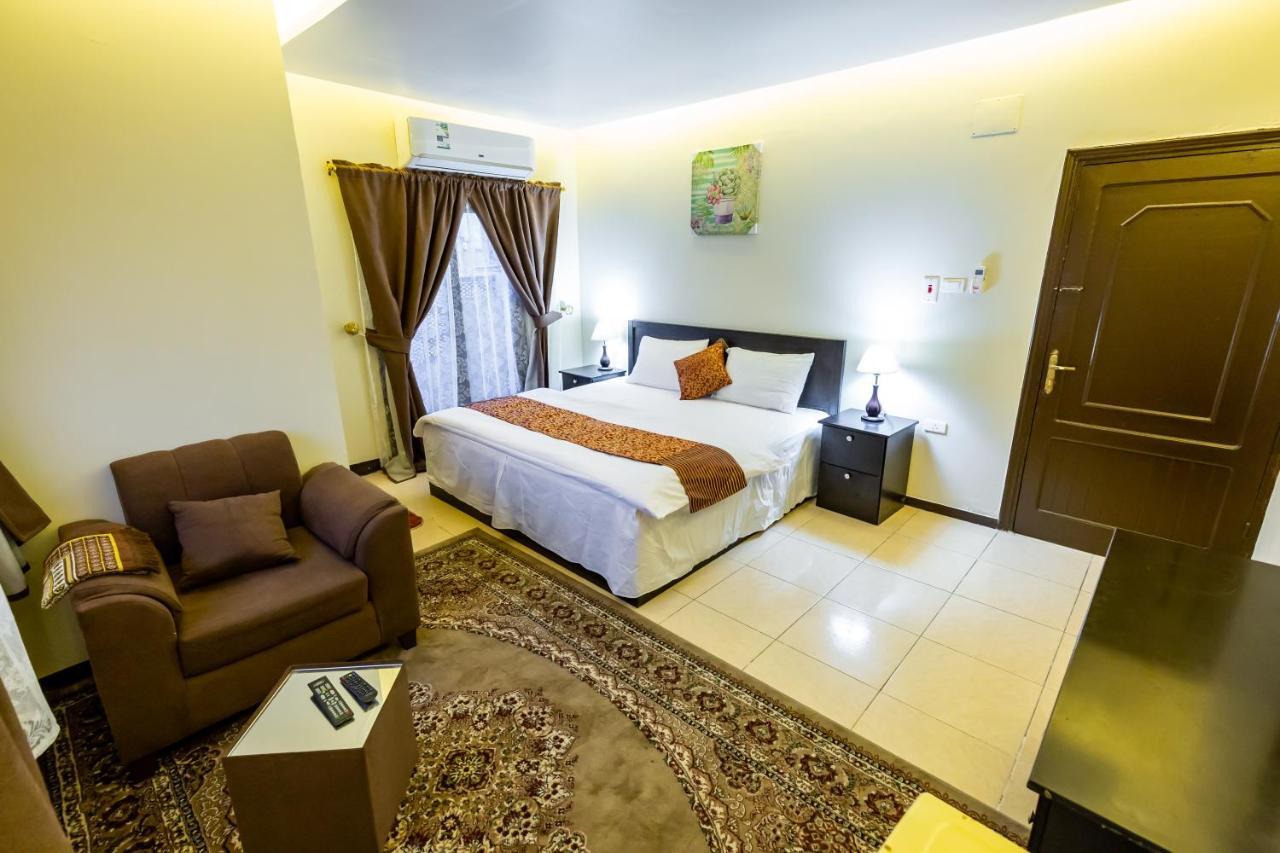 Al Eairy Furnished Apartments- Jeddah 1 Exterior photo